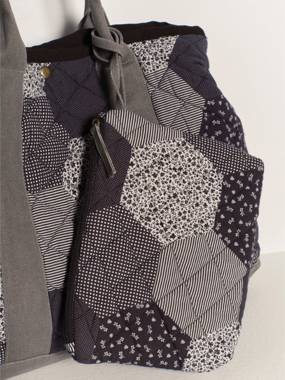 FREE PEOPLE Pippa Patchwork Tote / Blue Combo - Picture 4 of 11